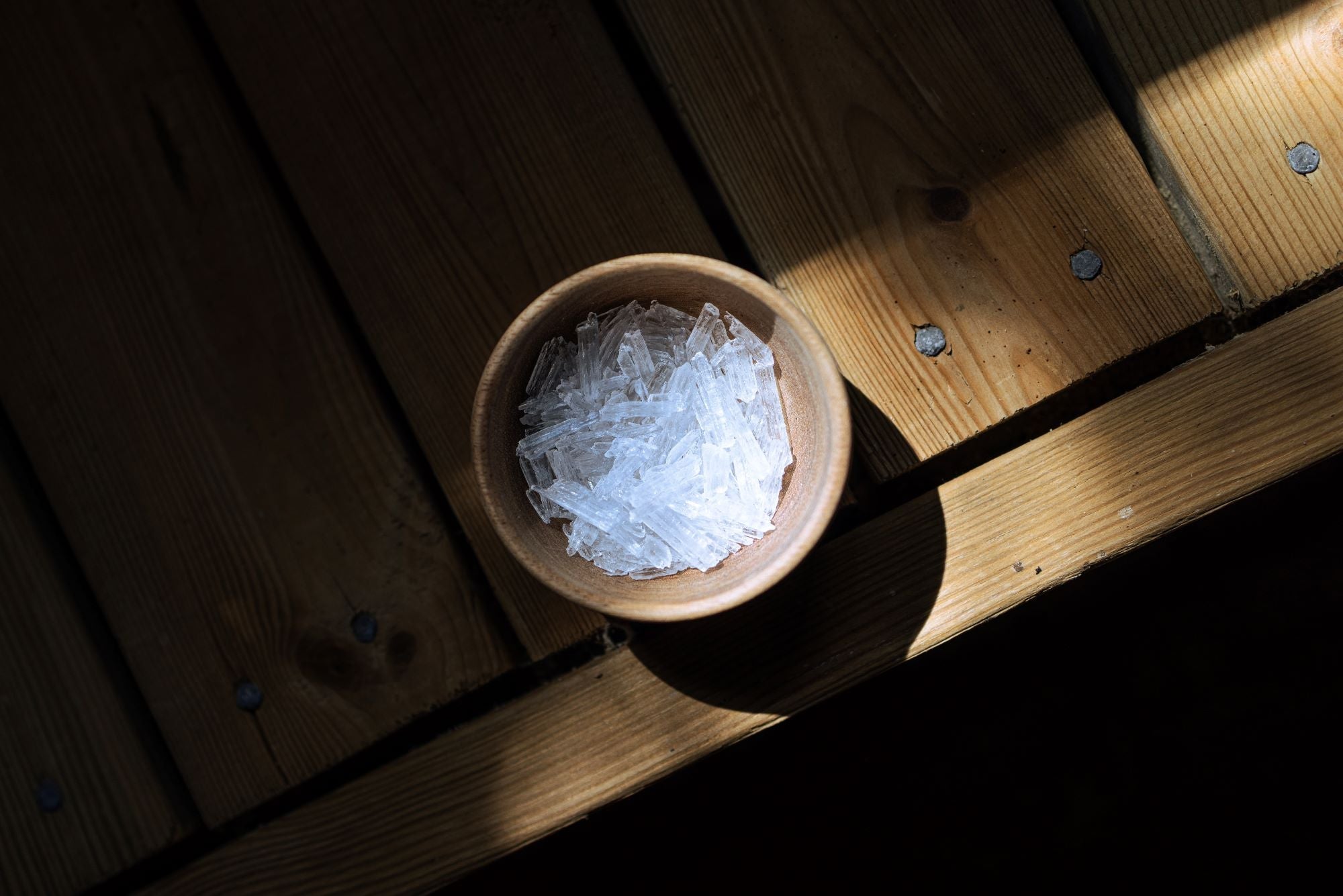 Missä mentolia käytetään ja mikä on sen historia?